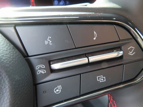 Certified 2024 Chevrolet Equinox EV RS image 16