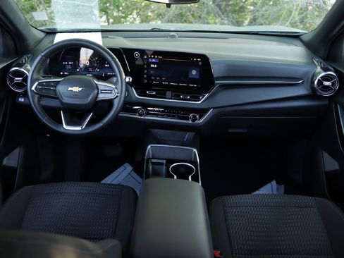 Used 2025 Chevrolet Equinox LT image 22