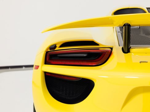Used 2015 Porsche 918 Spyder AWD/4WD image 70