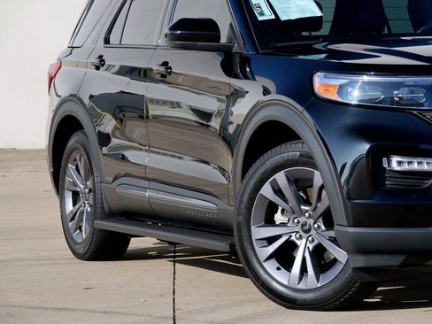 Used 2023 Ford Explorer XLT w/ Equipment Group 202A image 17