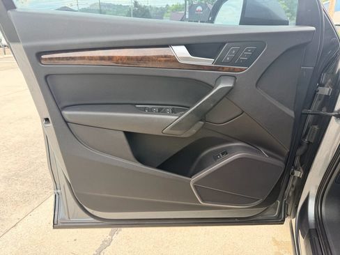 Used 2018 Audi Q5 2.0T Premium w/ Convenience Package AWD/4WD image 22