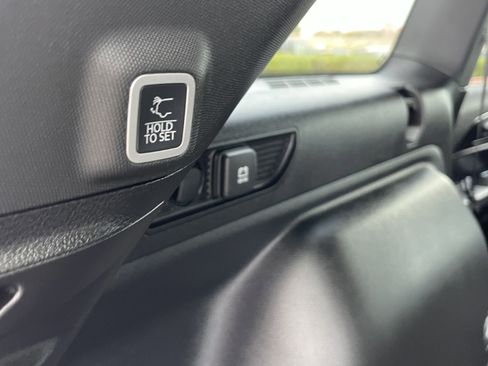 New 2025 Jeep Grand Cherokee Altitude image 26