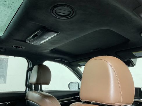 Used 2022 Kia Telluride SX w/ SX Prestige Package AWD/4WD image 3