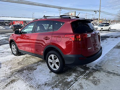 Used 2015 Toyota RAV4 XLE image 10