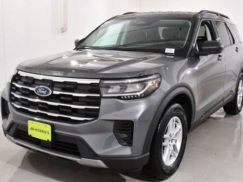 New 2026 Ford Explorer Active AWD/4WD image 2