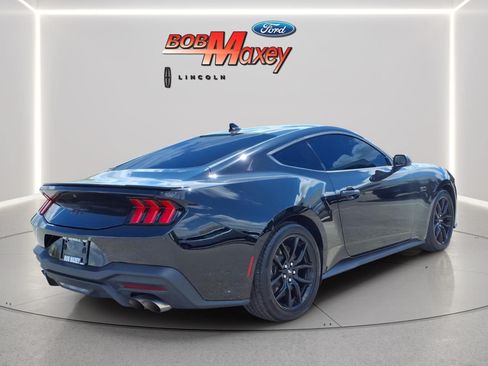 Used 2025 Ford Mustang GT RWD image 4