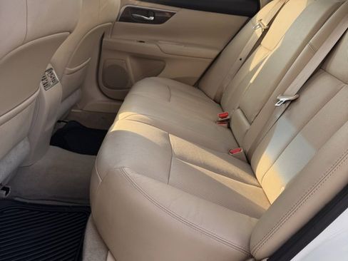 Used 2014 Nissan Altima 3.5 SL w/ Technology Package image 11