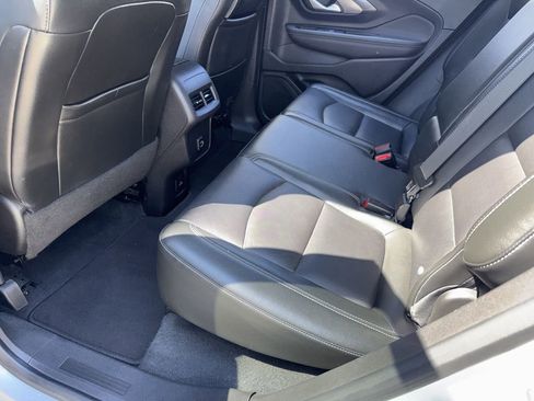 Used 2022 GMC Terrain SLT FWD image 23