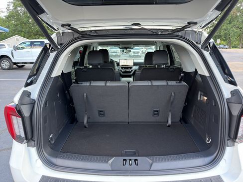 New 2026 Ford Explorer Active w/ Active Comfort Package RWD image 15