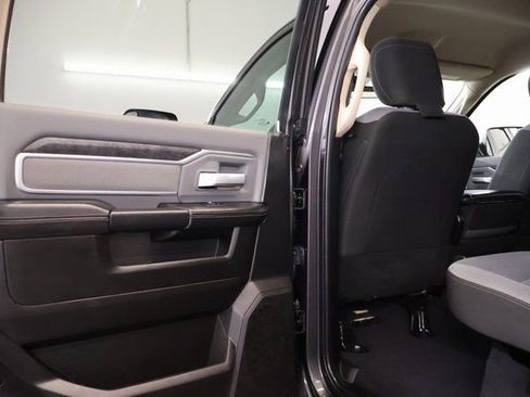 Used 2019 RAM 2500 Big Horn image 24