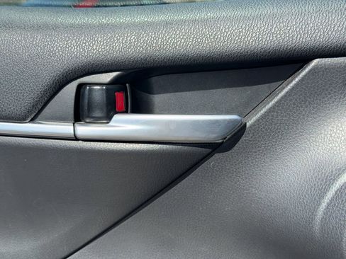 Used 2024 Toyota Camry SE w/ Convenience Package image 11