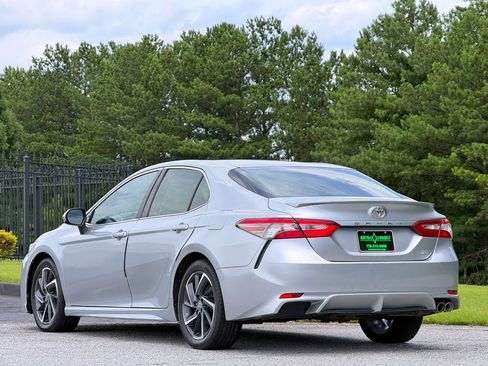 Used 2018 Toyota Camry SE FWD image 8