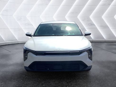 Used 2025 Kia K4 FWD image 2