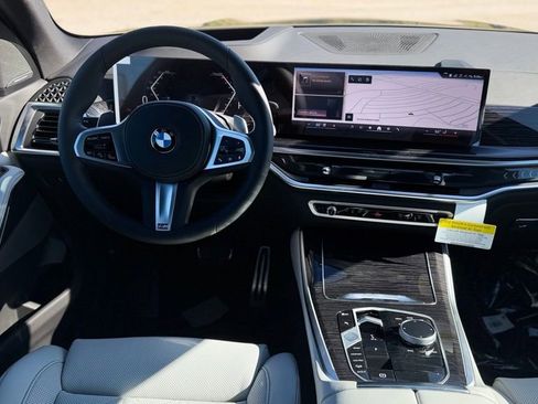 New 2026 BMW X5 xDrive40i w/ M Sport Package AWD/4WD image 10