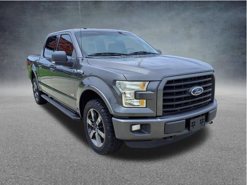 Used 2016 Ford F150 XLT w/ Equipment Group 302A Luxury AWD/4WD image 4