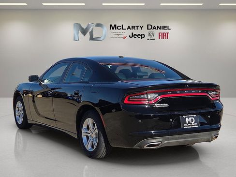 Used 2021 Dodge Charger SXT w/ Leather Interior Group image 4