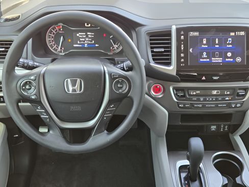Used 2017 Honda Pilot EX image 24