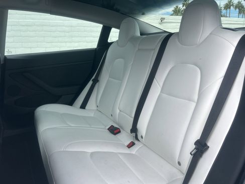 Used 2021 Tesla Model 3 Long Range image 10