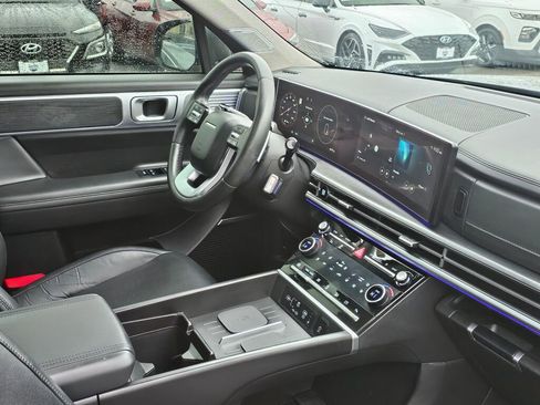 Used 2024 Hyundai Santa Fe Limited image 10
