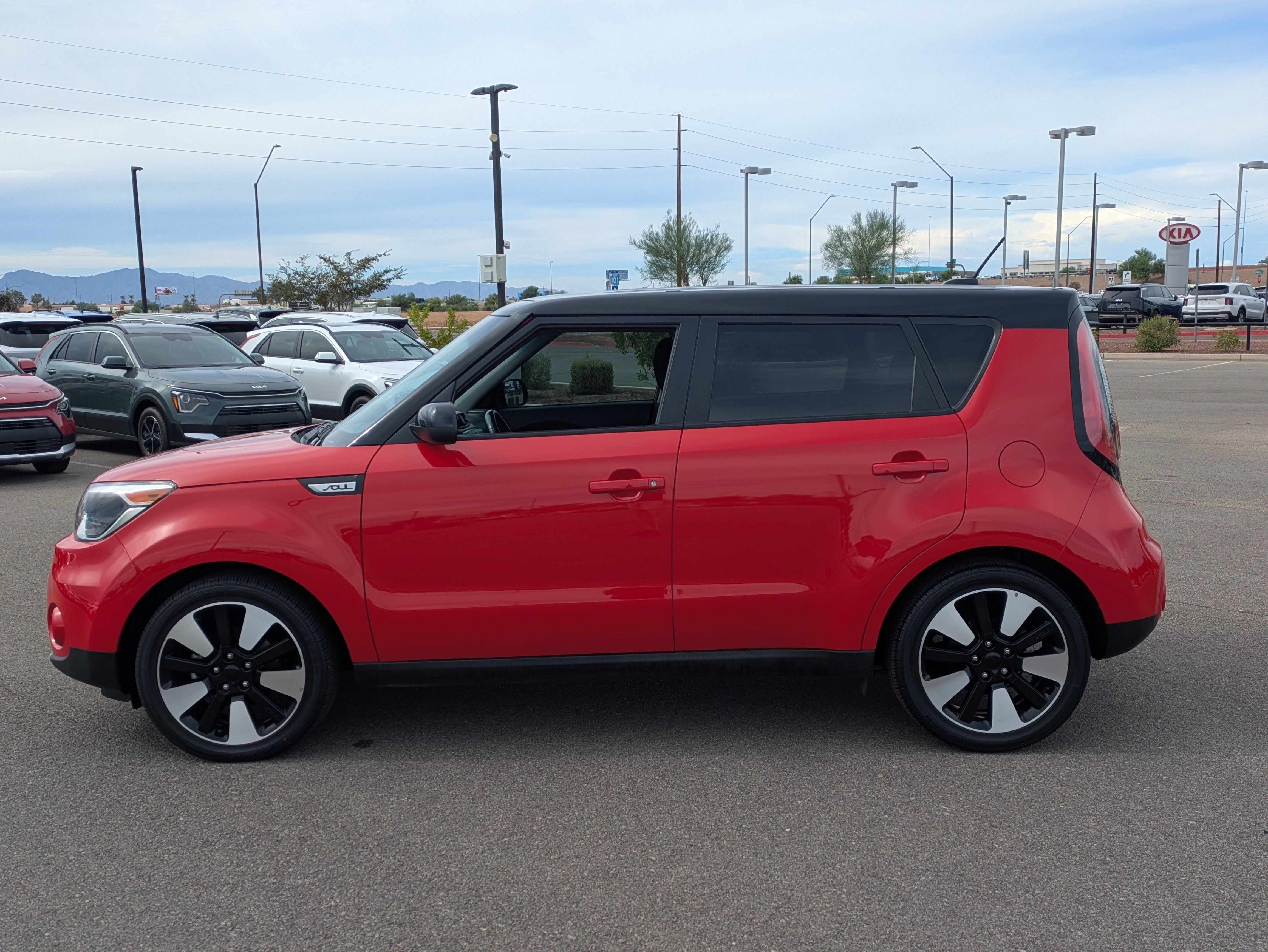 Used 2017 Kia Soul + w/ Designer's Package FWD image 2