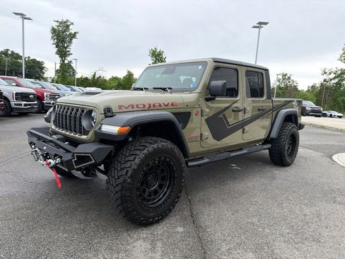 Used 2026 Jeep Gladiator Mojave AWD/4WD image 8