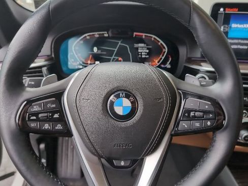 Used 2023 BMW 530i xDrive w/ Premium Package image 15