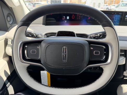 New 2026 Lincoln Navigator L Reserve AWD/4WD image 29
