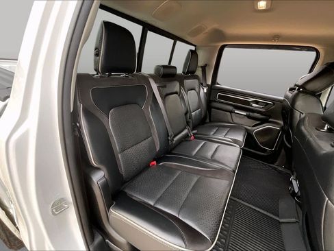 Used 2022 RAM 1500 Laramie AWD/4WD image 17