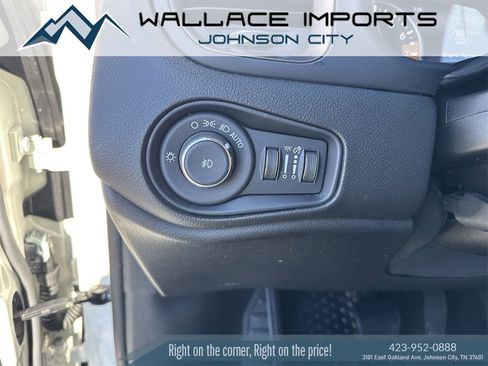 Used 2023 Jeep Renegade Latitude image 33