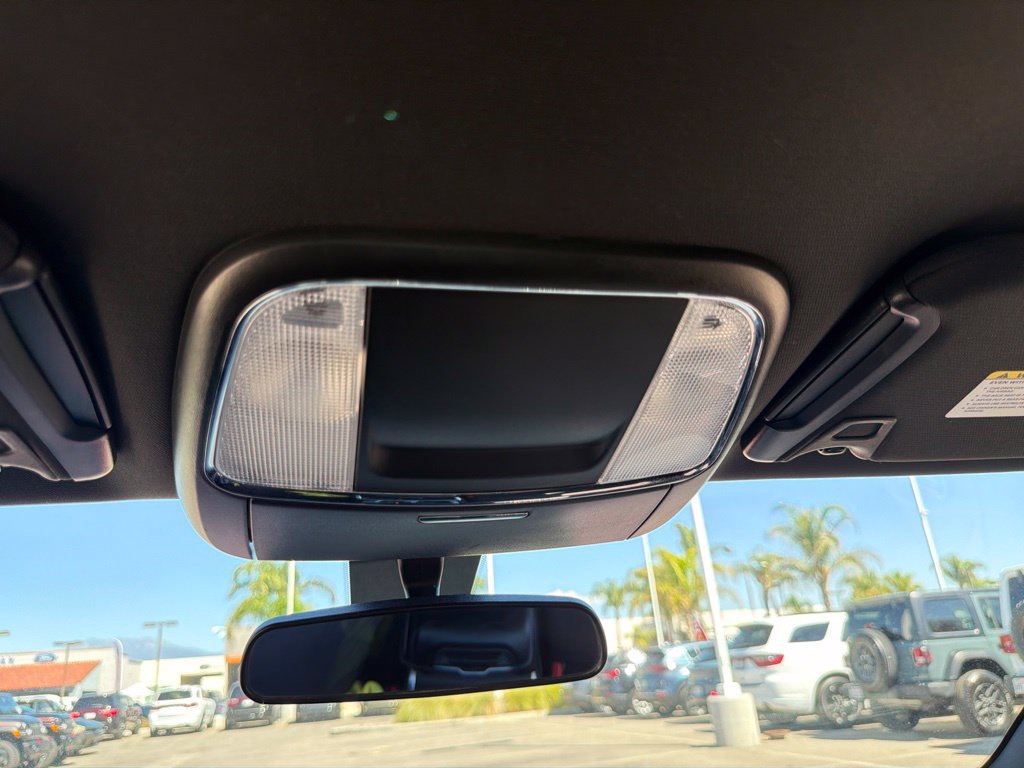 Used 2022 Dodge Charger SXT RWD image 20