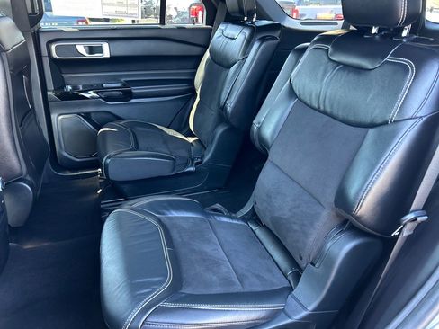 Used 2022 Ford Explorer ST image 9