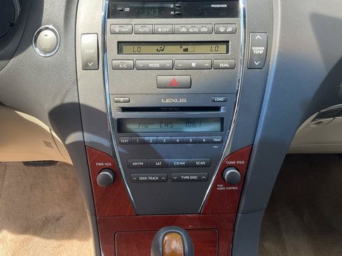 Used 2011 Lexus ES 350 FWD image 18