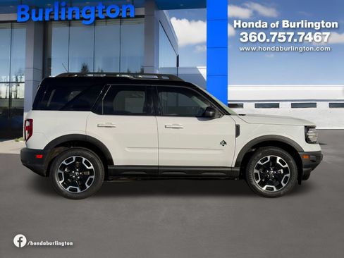 Used 2022 Ford Bronco Sport Outer Banks w/ Tech Package AWD/4WD image 10