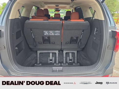Used 2025 Kia Carnival SX FWD image 24