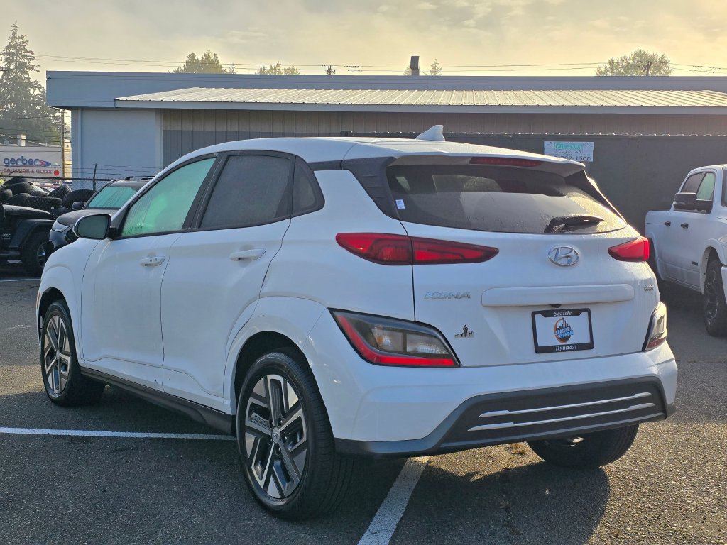 Used 2023 Hyundai Kona SE FWD image 5