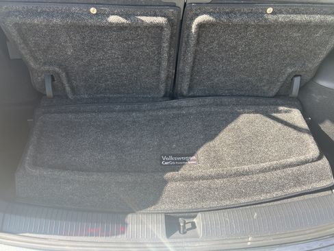 Certified 2023 Volkswagen Tiguan SE FWD image 29