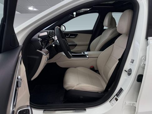 Used 2022 Mercedes-Benz C 300 Sedan image 5