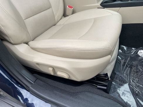 Used 2018 Subaru Outback 2.5i Limited AWD/4WD image 3