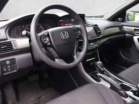 Used 2016 Honda Accord EX image 12