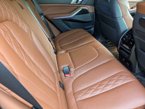 Certified 2025 BMW X5 M60i AWD/4WD image 21