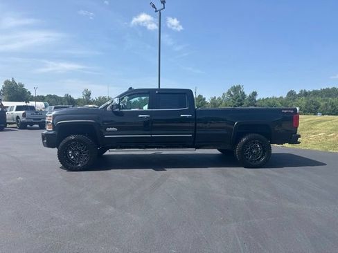Used 2016 Chevrolet Silverado 2500 High Country AWD/4WD image 2