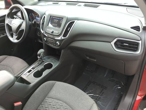 Certified 2024 Chevrolet Equinox LT FWD image 25