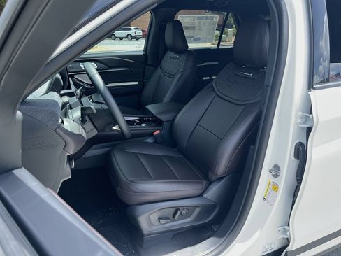 New 2026 Ford Explorer Platinum w/ LUX Leather Package AWD/4WD image 17