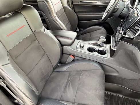 Used 2020 Jeep Grand Cherokee Trailhawk image 11