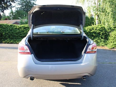 Used 2013 Nissan Altima 2.5 S FWD image 16