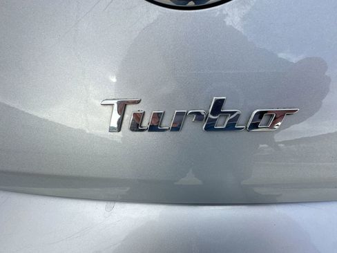 Used 2012 Volkswagen Beetle Turbo image 28