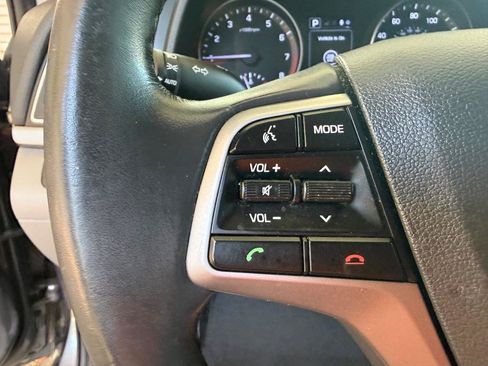 Used 2018 Hyundai Elantra Value Edition w/ Cargo Package FWD image 37