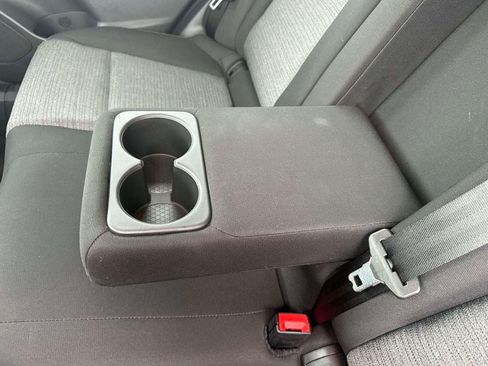 Used 2022 Nissan Rogue SV AWD/4WD image 11
