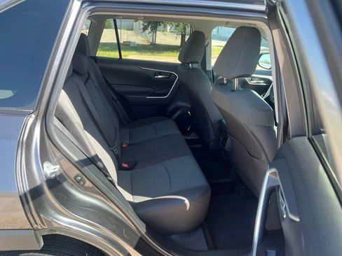 Used 2024 Toyota RAV4 XLE AWD/4WD image 15