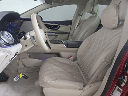 Used 2023 Mercedes-Benz EQS 580 4MATIC Sedan image 4